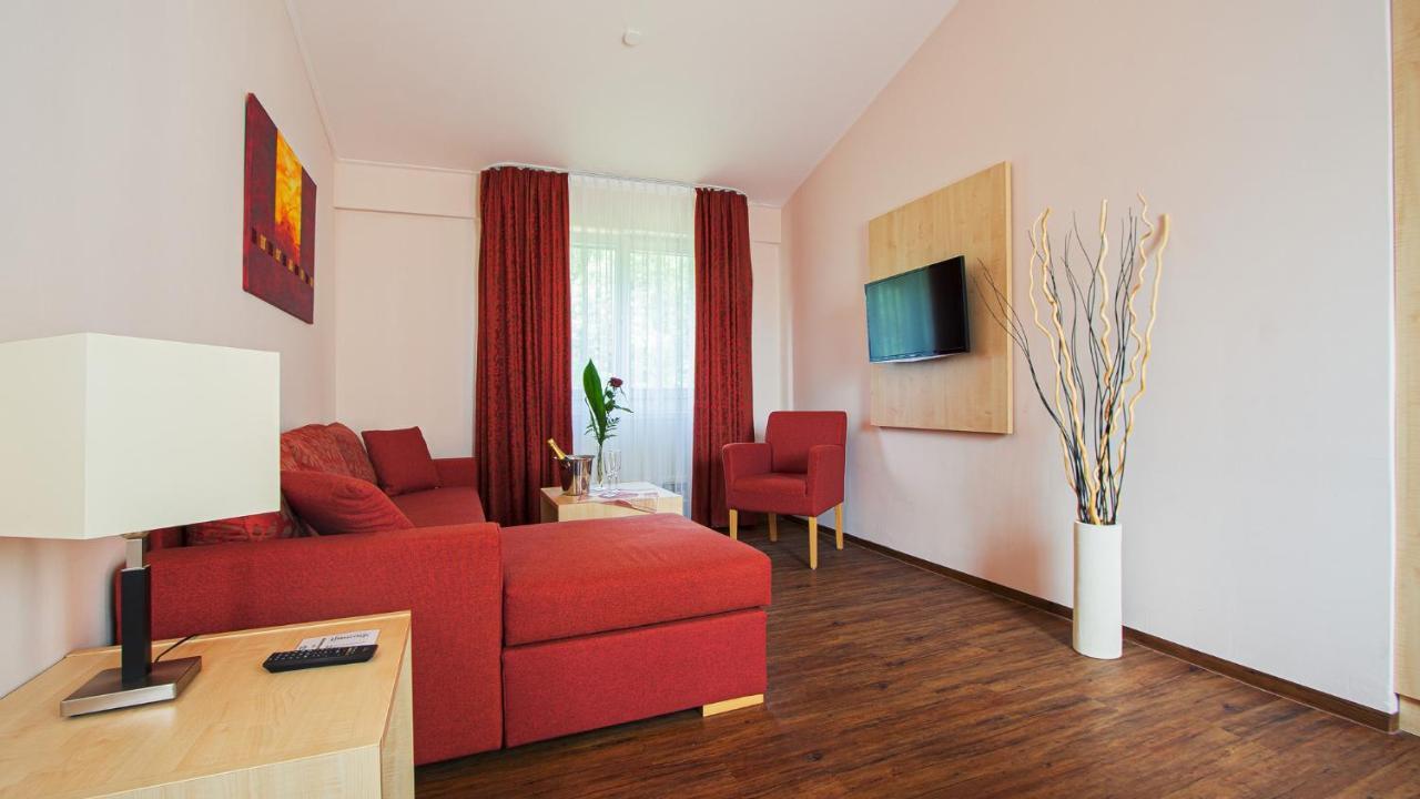 פרידריכסדורף Taunustagungshotel מראה חיצוני תמונה