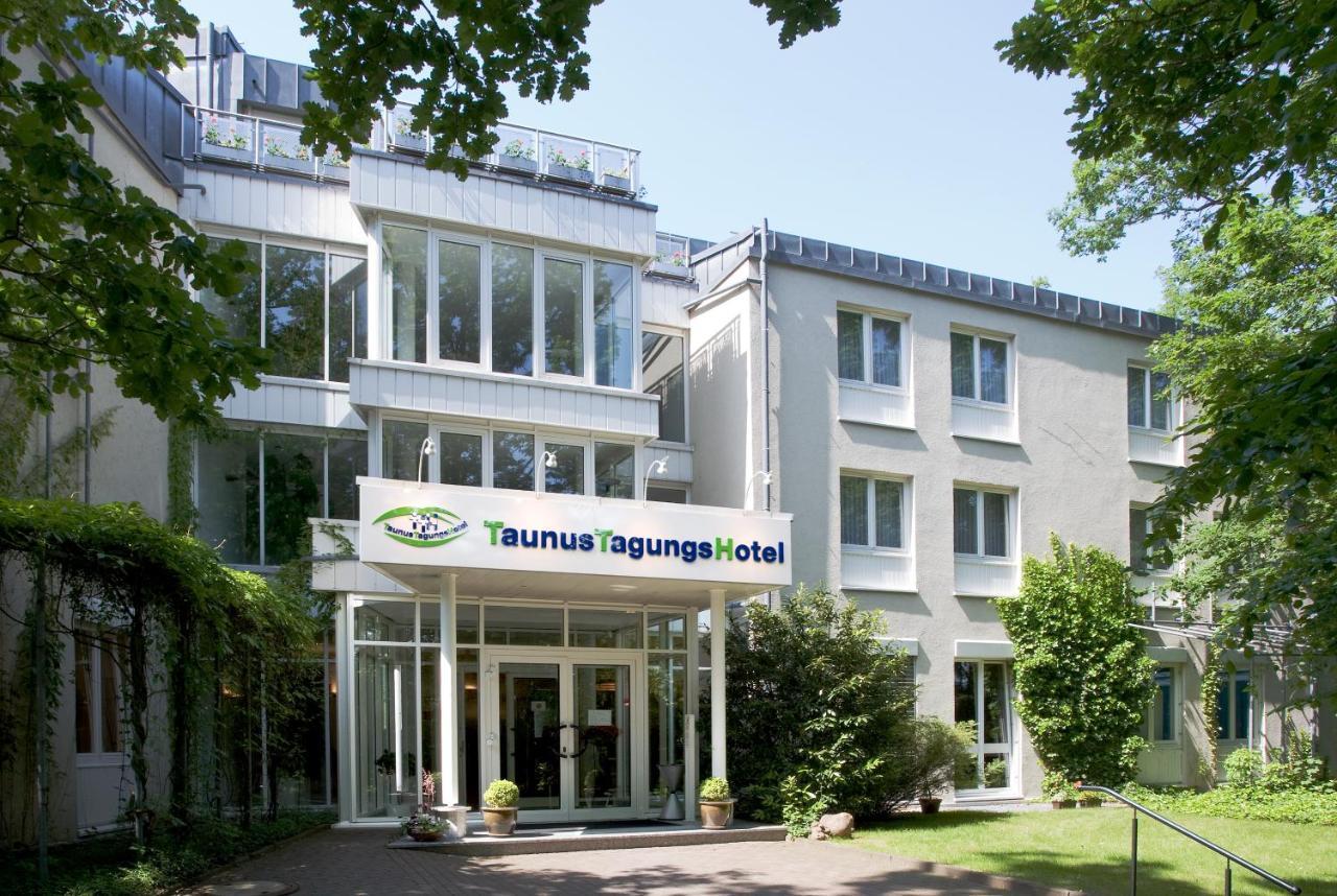 פרידריכסדורף Taunustagungshotel מראה חיצוני תמונה
